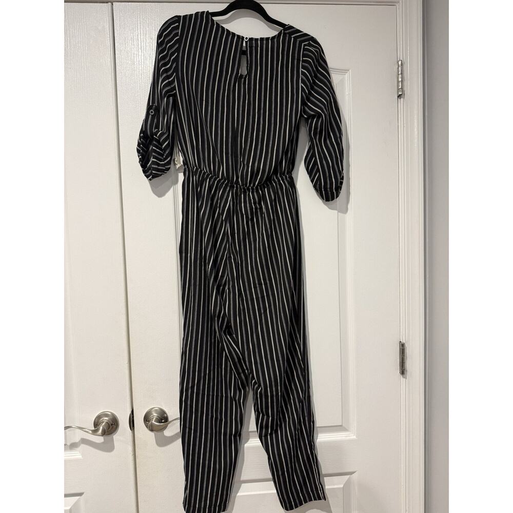 Iris Small Black White Pin Striped Jumpsuit Romper 3/4 Sleeves Straight Leg NWOT - Picture 3 of 13